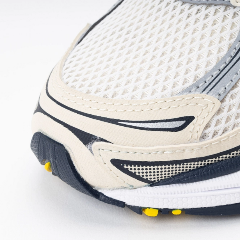 Saucony ProGrid Omni 9 | Jaune