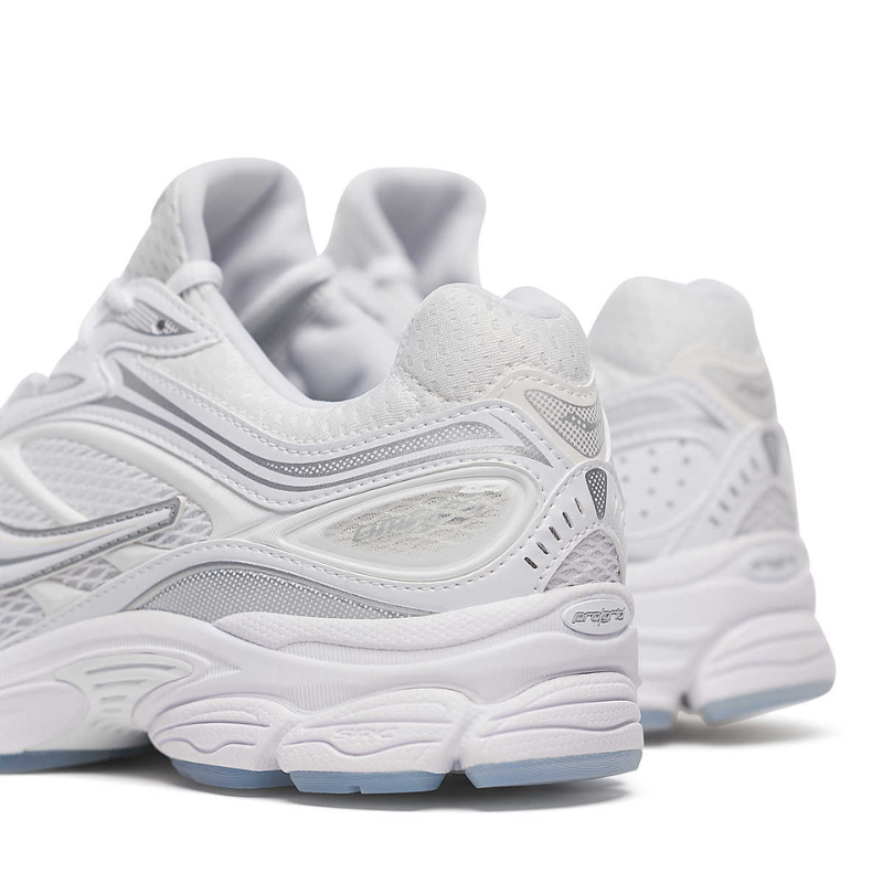 Saucony ProGrid Omni 9 | Full White